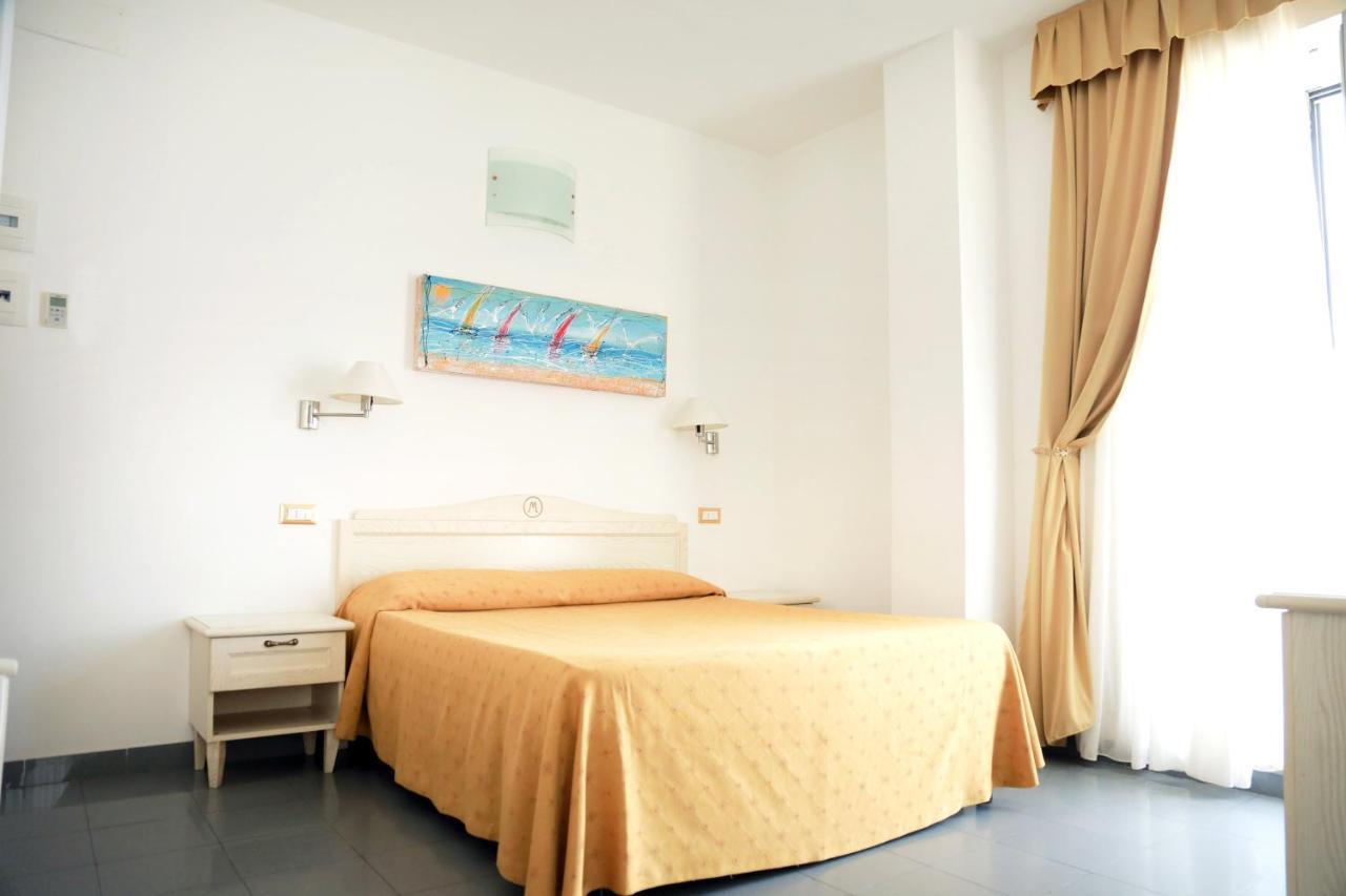 Hotel Marechiaro - Direttamente Sul Mare San Menaio Zewnętrze zdjęcie
